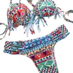 Dwuczęściowe bikini z frędzlami w stylu Boho