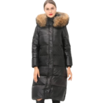 Czarna kurtka zimowa z kapturem i futerkiem S