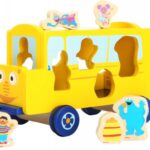 DREWNIANY AUTOBUS DLA DZIECI SORTER Small Foot