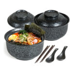 Zestaw 2 ceramicznych misek do ramen z pokrywkami pałeczkami i łyżkami