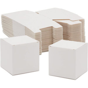 Pudełka fasonowe białe kwadratowe 95szt